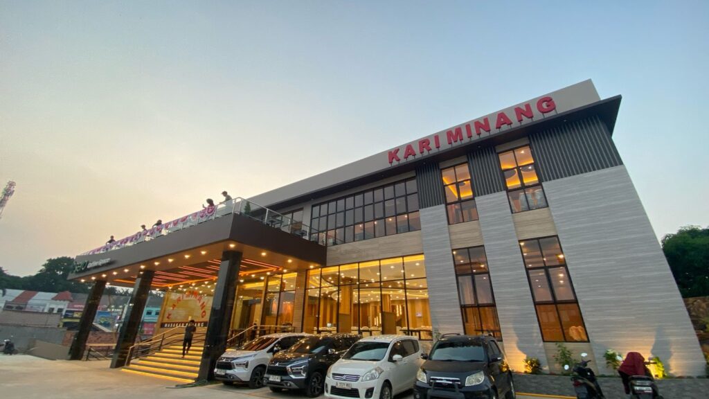 Soft Opening Kari Minang Cabang Tole Iskandar